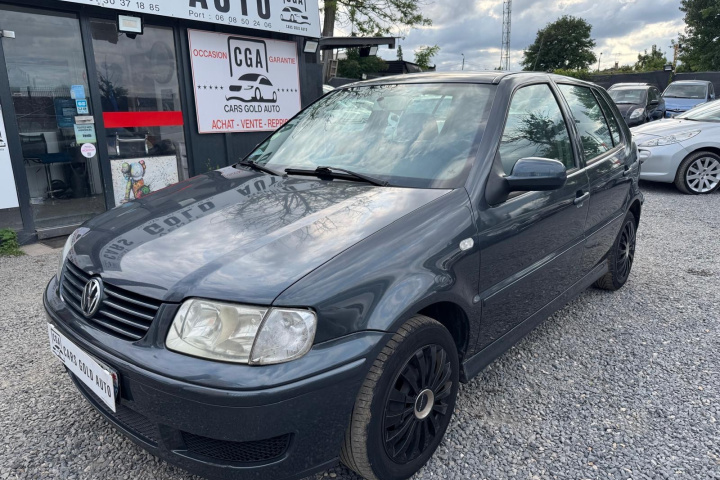 VOLKSWAGEN POLO