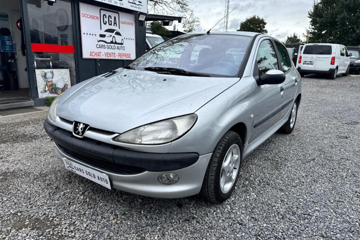 PEUGEOT 206