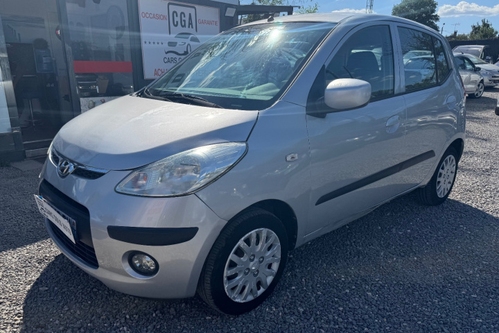 HYUNDAI i10