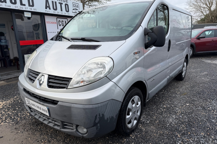 RENAULT TRAFIC FOURGON