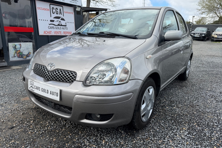 TOYOTA YARIS
