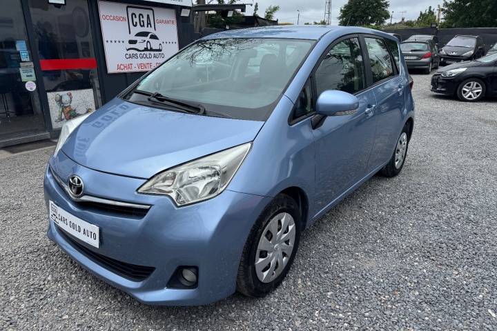 TOYOTA VERSO-S